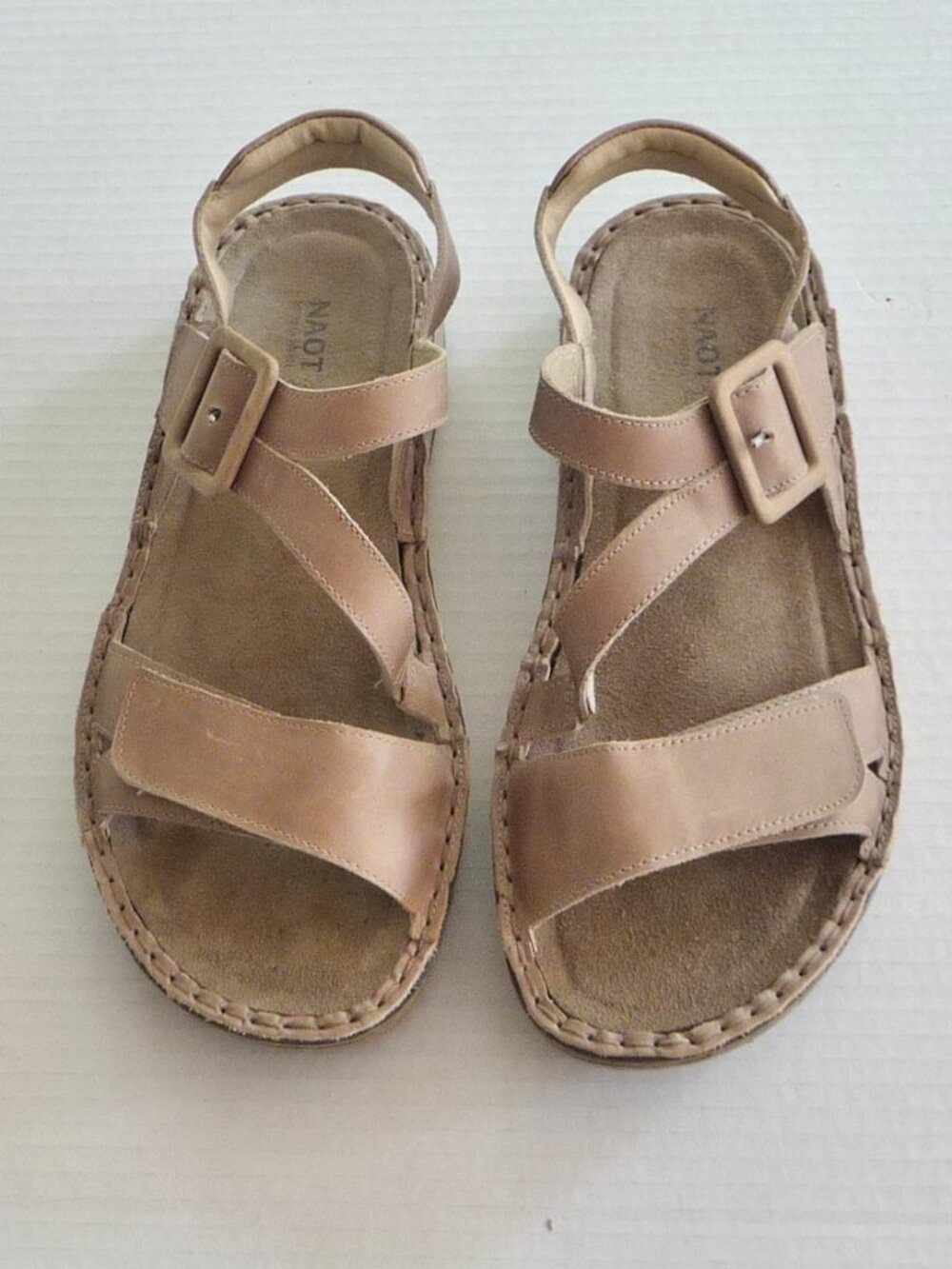NAOT SANDALS SIZE 8 EU 39